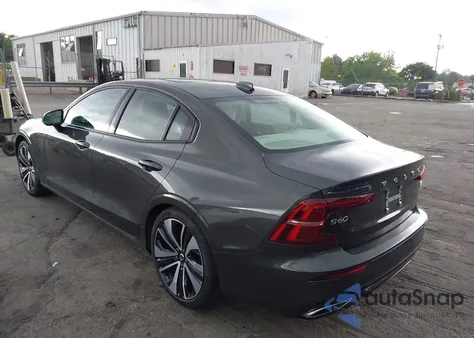 2022 Volvo S60 B5 Momentum from USA, damaged, VIN 7JRL12FZ0NG154042